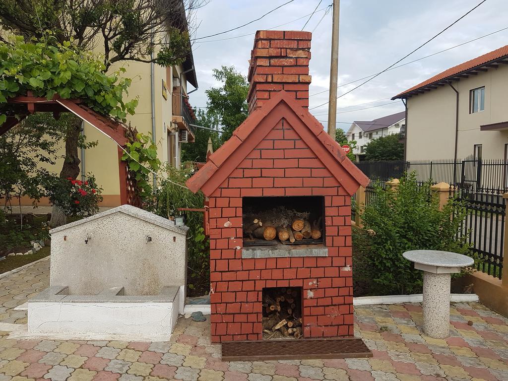 Pensiunea Casa Johnelly Costinesti Luaran gambar
